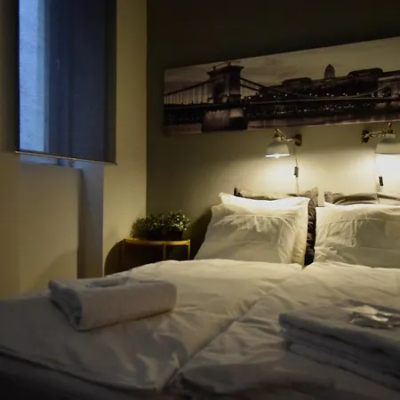 Standard By Hi5 - Chainbridge Apartament