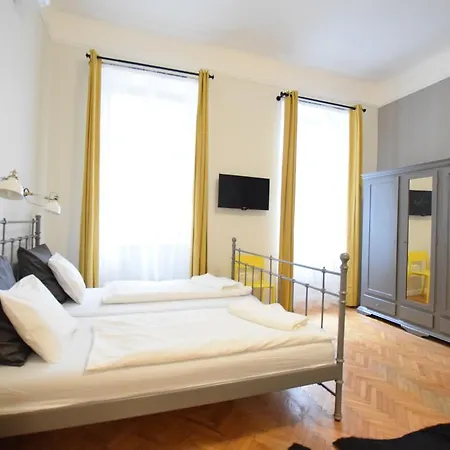 Standard Apartment By Hi5 - Chainbridge *