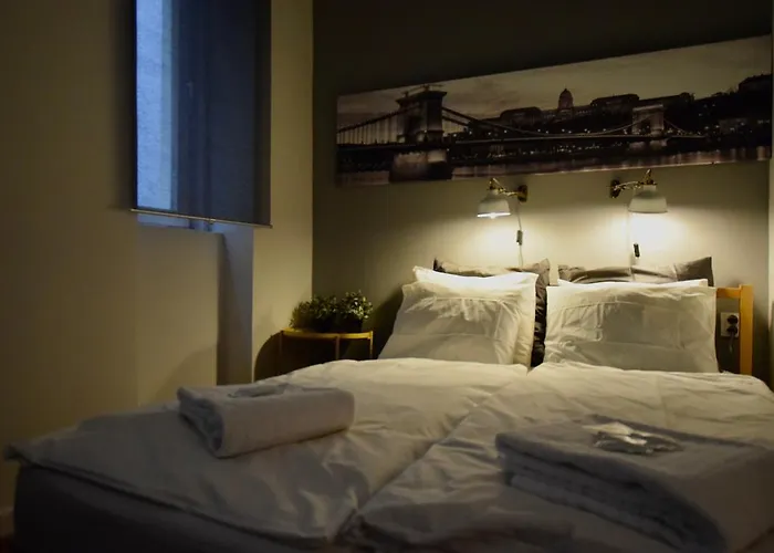 Standard By Hi5 - Chainbridge Apartament