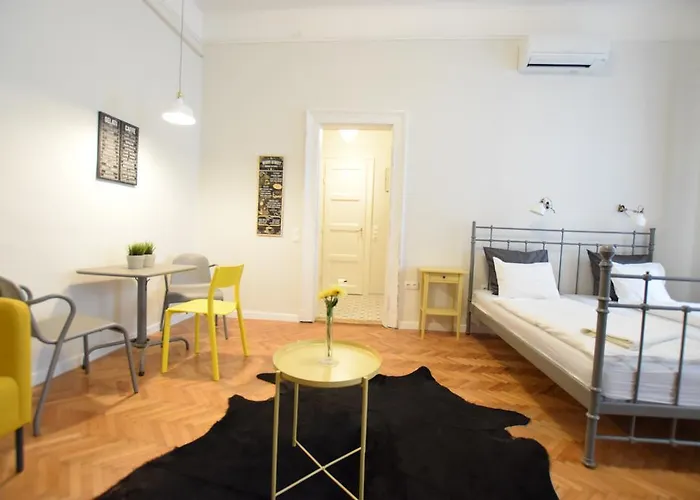 Standard By Hi5 - Chainbridge Apartament Budapeszt