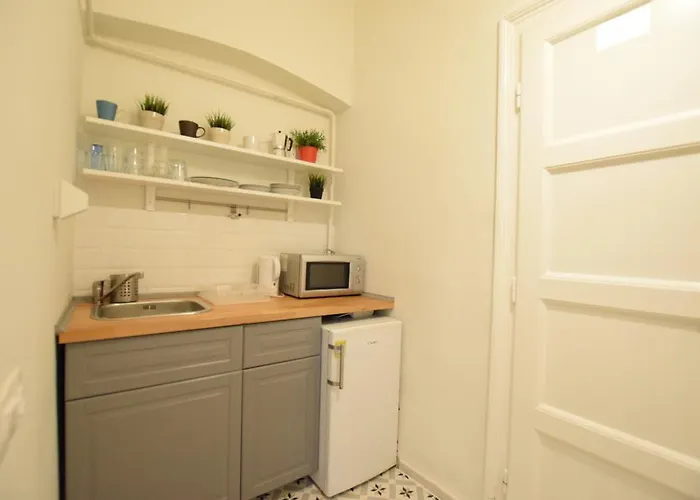 Standard By Hi5 - Chainbridge Apartament