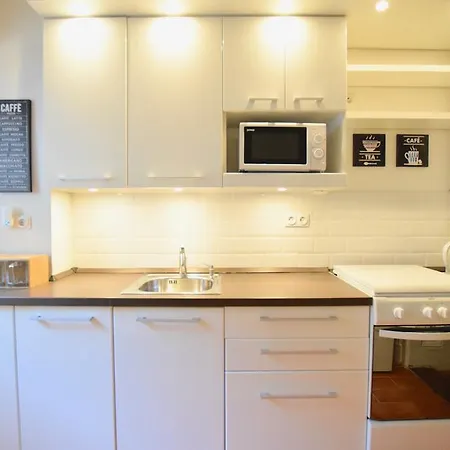 Standard Apartment By Hi5 - Chainbridge Budapest