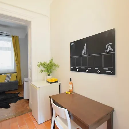 Apartment Standard Apartment By Hi5 - Chainbridge
