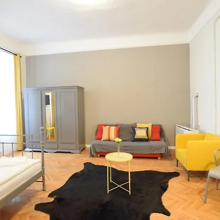 Apartment Standard Apartment By Hi5 - Chainbridge Budapest