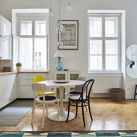 Standard Apartment By Hi5 - Chainbridge *