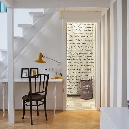 Standard Apartment By Hi5 - Chainbridge Apartment *