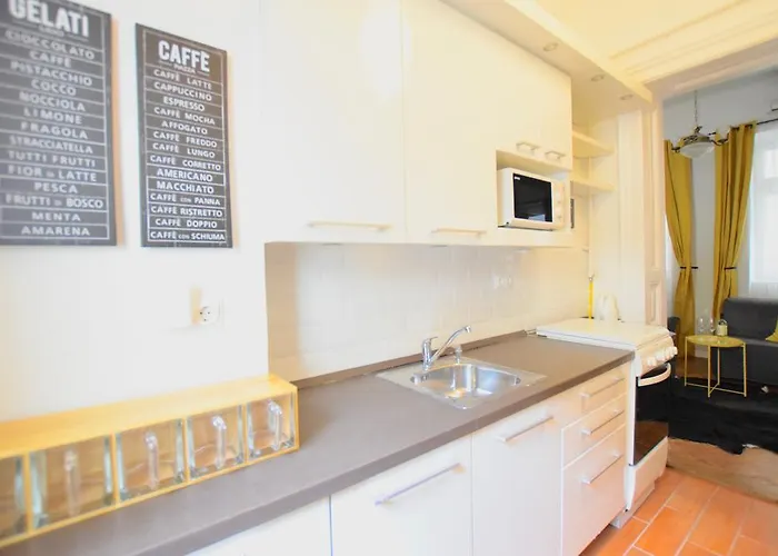 Standard By Hi5 - Chainbridge Appartement *